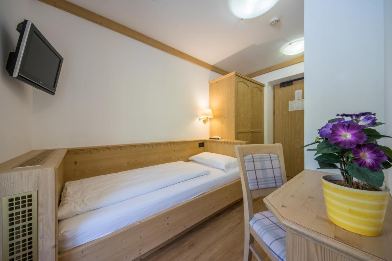 Garni Miriam Otel La Villa  Dış mekan fotoğraf